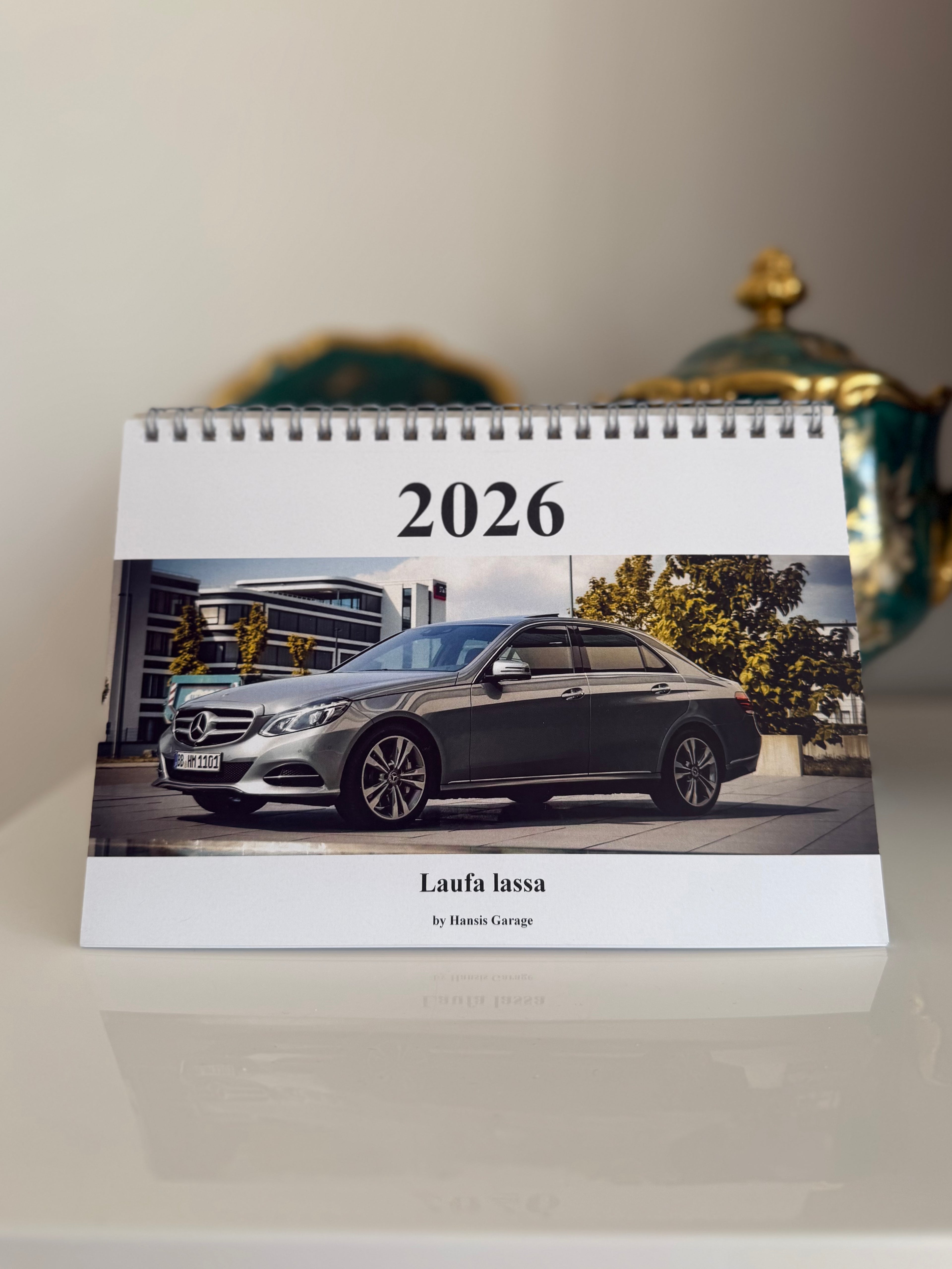 Tischkalender A5 | „12 Monate – 12 Autos“ | Hansis Garage | Limitierte Auflage auf 199 Exemplare