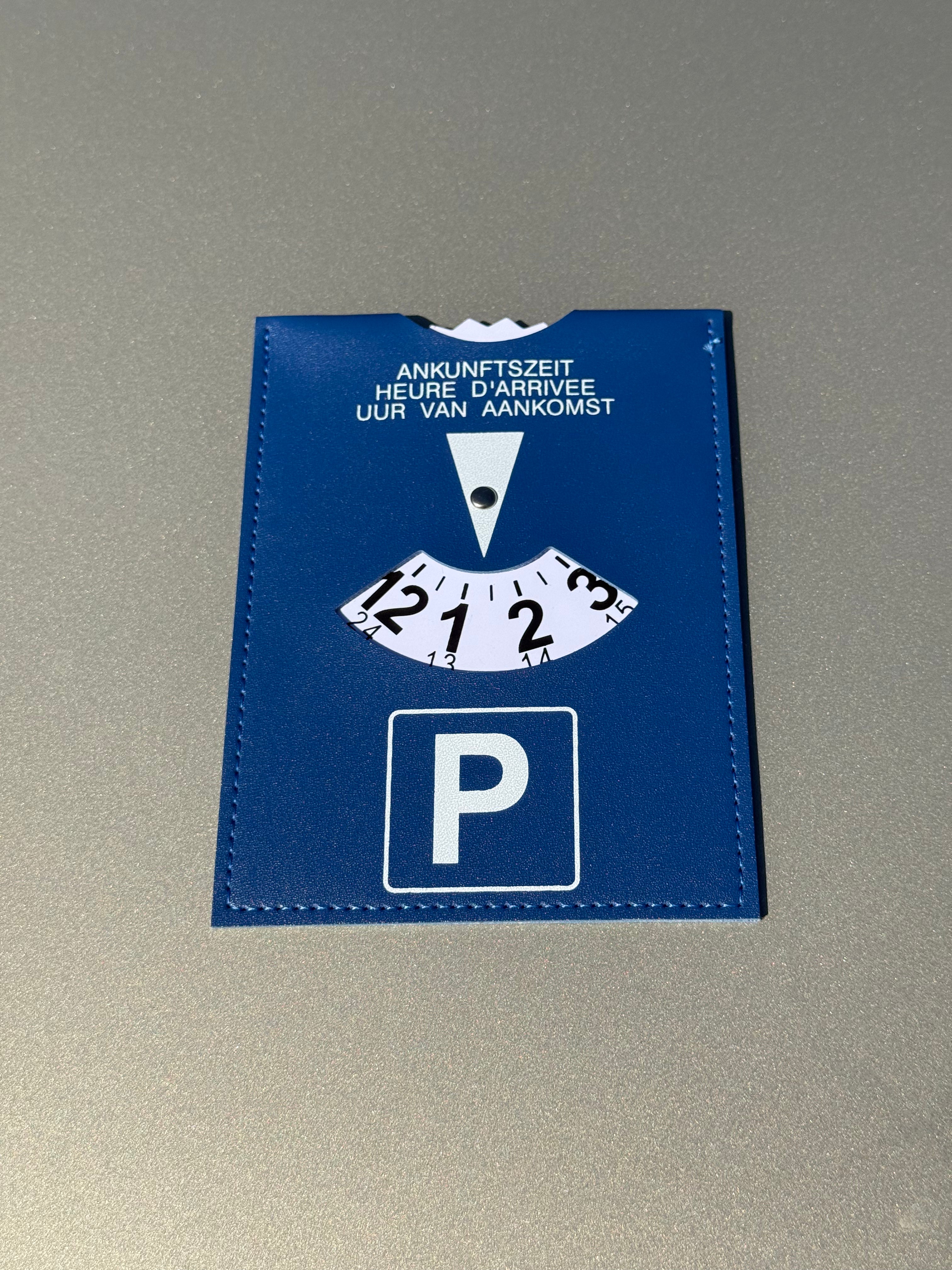 Parkscheibe „laufa lassa by Hansis Garage“ | Kunstleder mit Parkscheinfach
